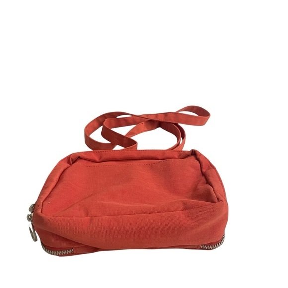 Baggallini crossbody Red with Orange interior - Picture 9 of 14